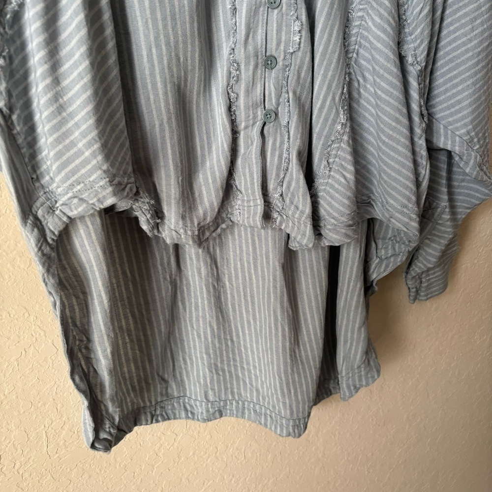 We The Free | Women's Boho Oversized One & Only Striped Shirt Size M Blue/White - Picture 8 of 9